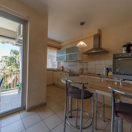 Apartment Avenue Des Fleurs *