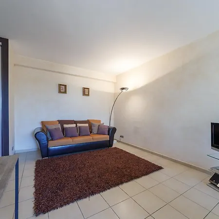 Apartment Avenue Des Fleurs Nice